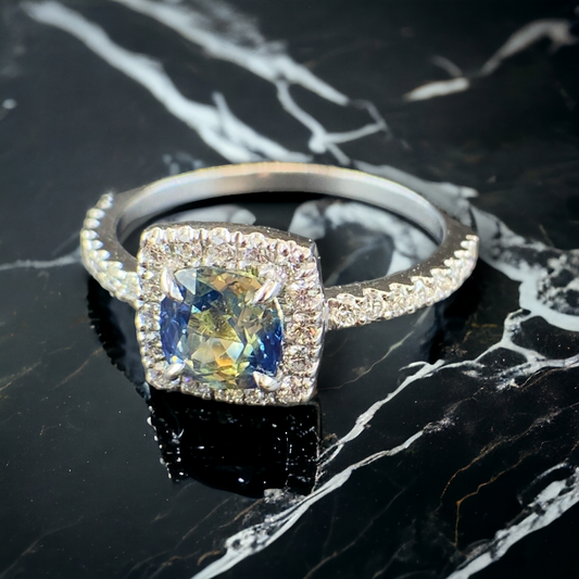 Handmade 18K white gold ring with 1.27 ct. natural unheated Bi- color Sapphire & natural Vvs1 high quality Diamonds.