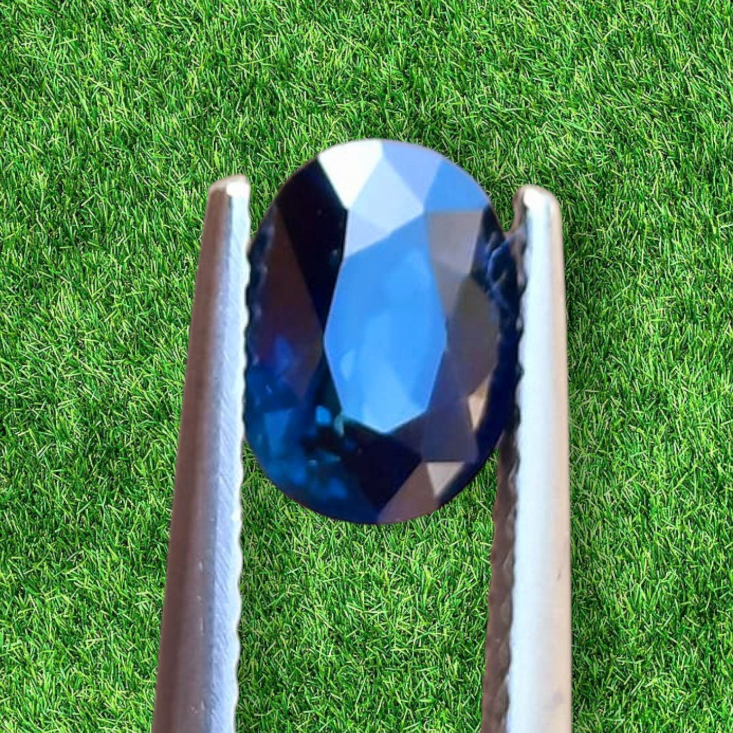 Loose natural Royal blue Sapphire 1.39 ct. from Sri Lanka.