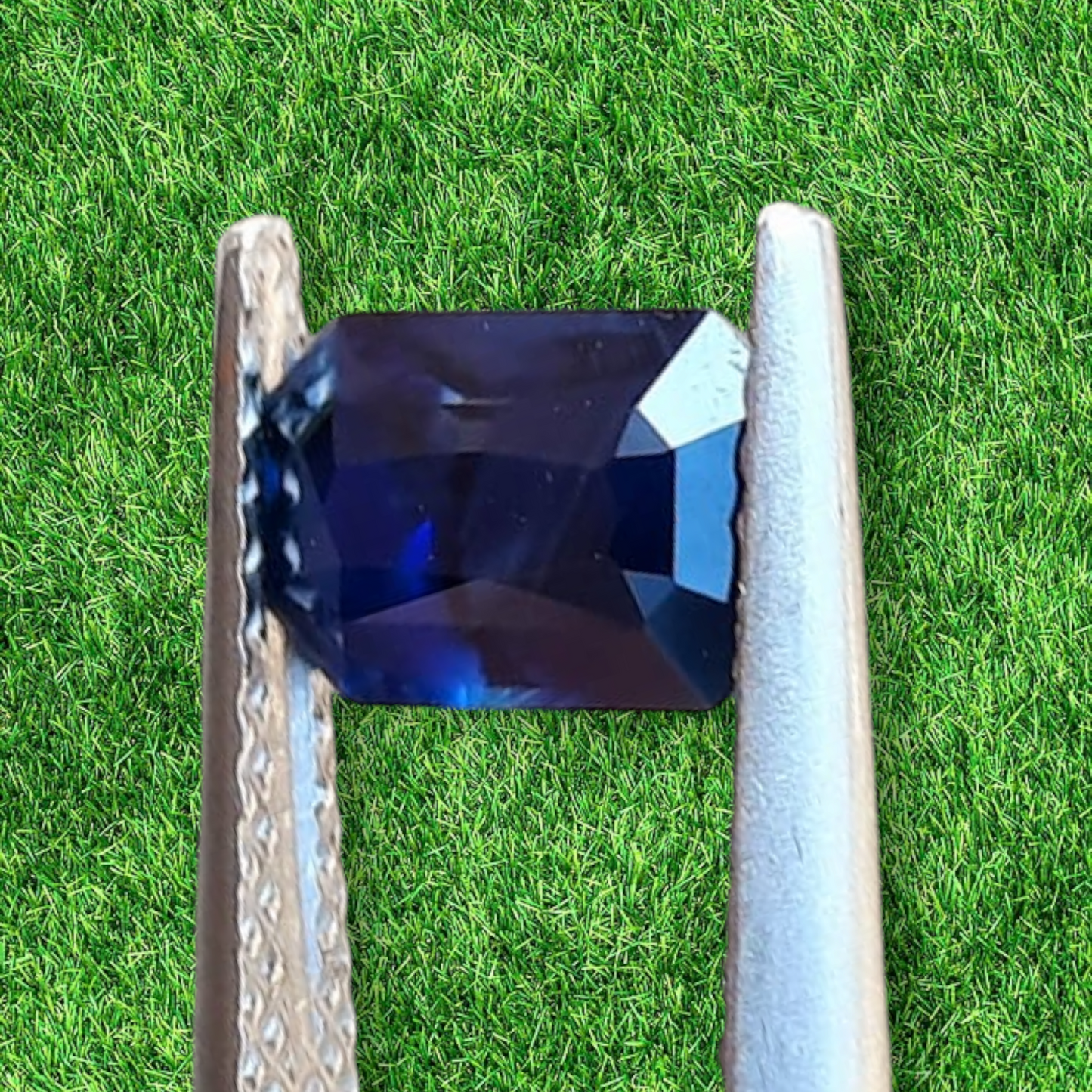 Loose natural Royal blue Sapphire 1.44 ct. from Sri Lanka.
